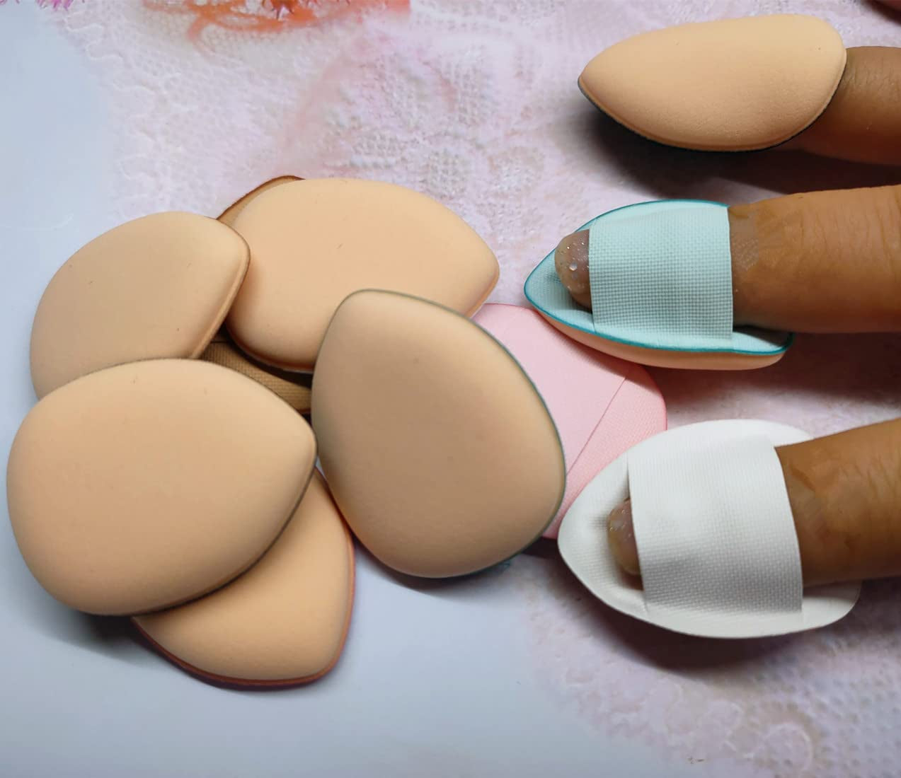 10 Mini Fingertip Makeup Sponge Pad for Liquid Foundation, Cream, Concealer, Eye Shadow, Wet Dry Beauty Makeup Tools (5 Color)